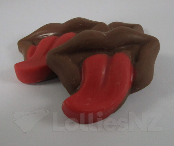 Choc Strawberry Lips 1 | 2